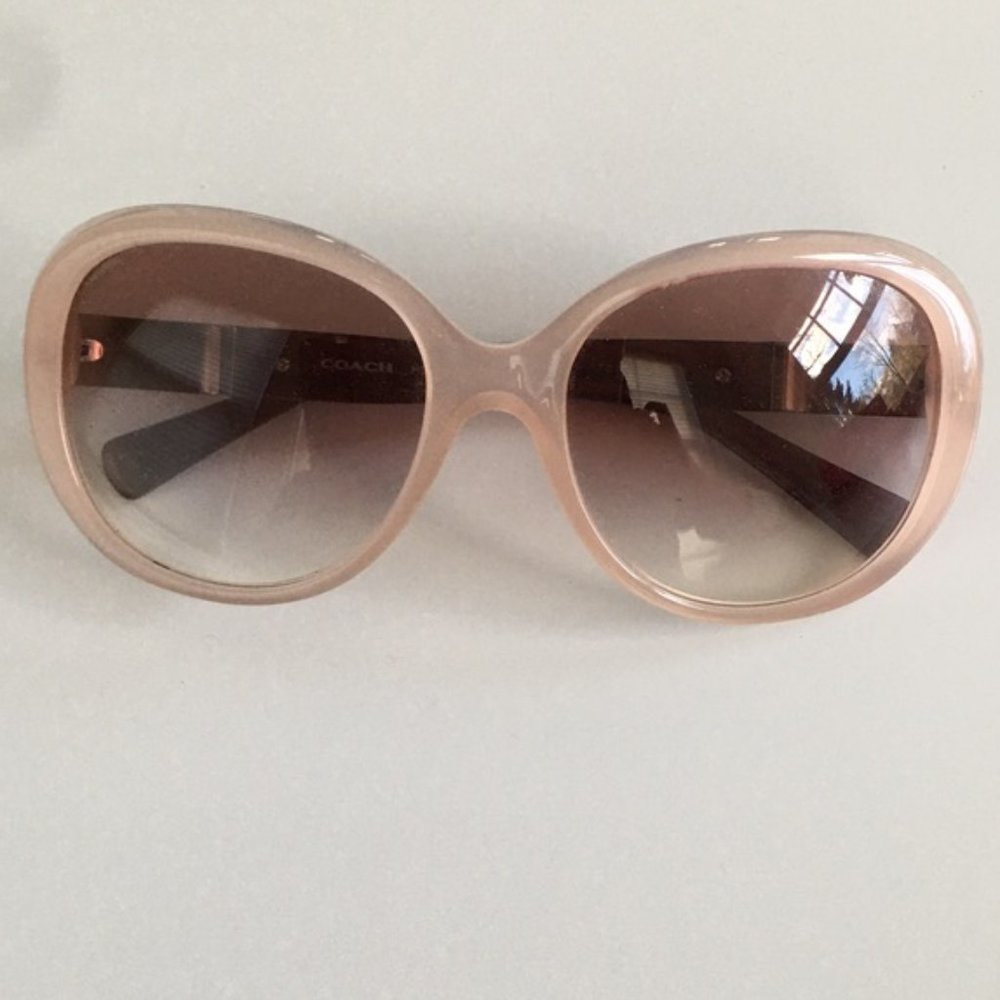 Coach HC8120F Full Rim Oval Sunglasses